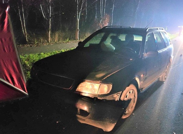 Pieszy wszedł na jezdnię bez odblasków. Kierowca nie mógł go zauważyć