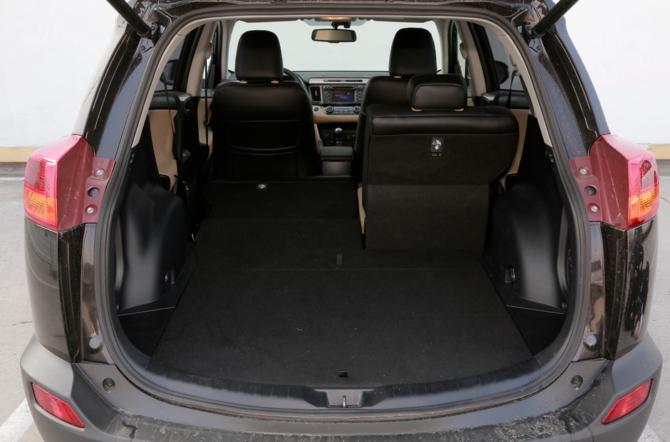 Toyota RAV4 IV