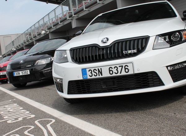 Skoda Octavia 230 RS - kombiak jedzie na tor (pierwsza jazda)