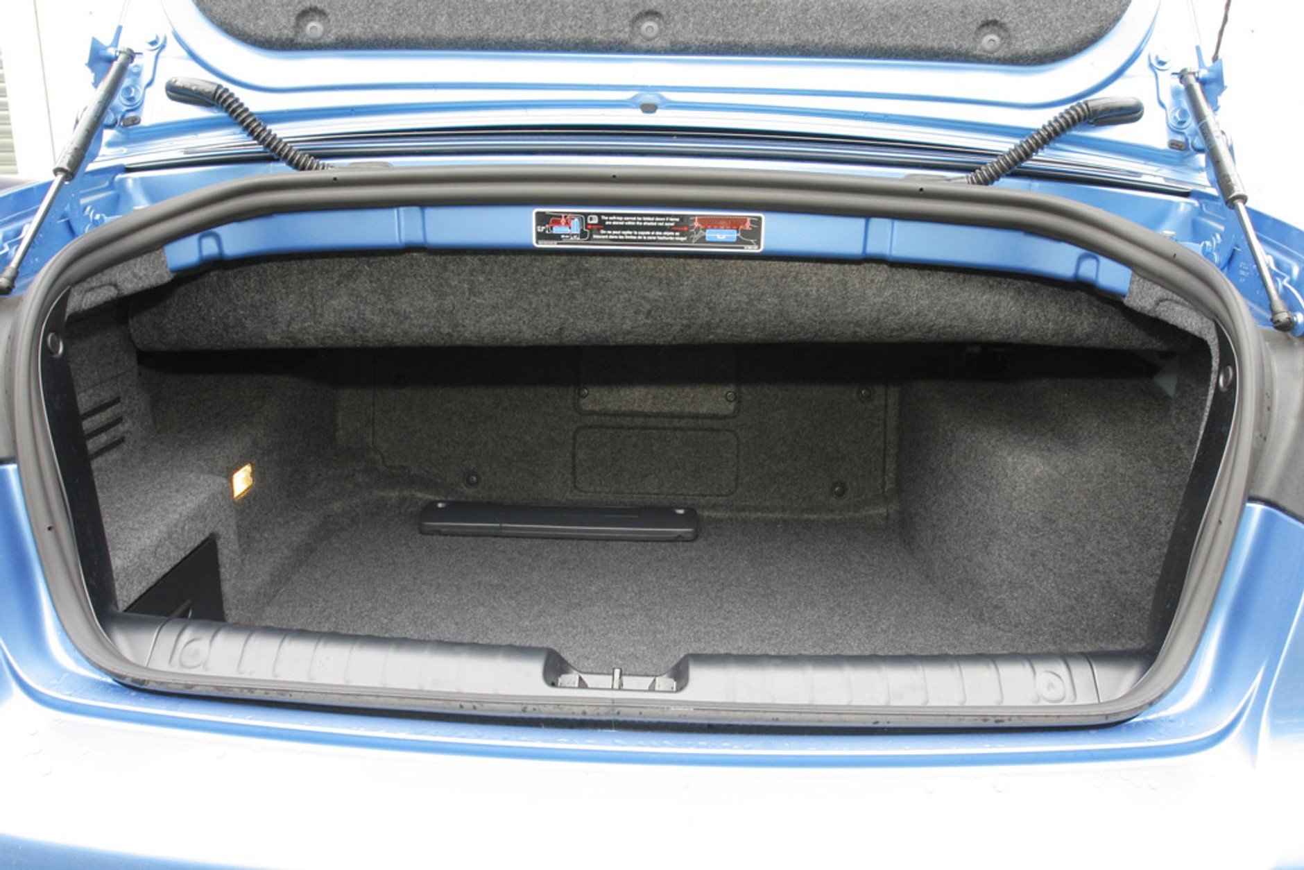 Saab 9-3 kabrio: pojazd otwarty na emocje