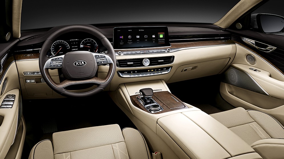 KIA K900