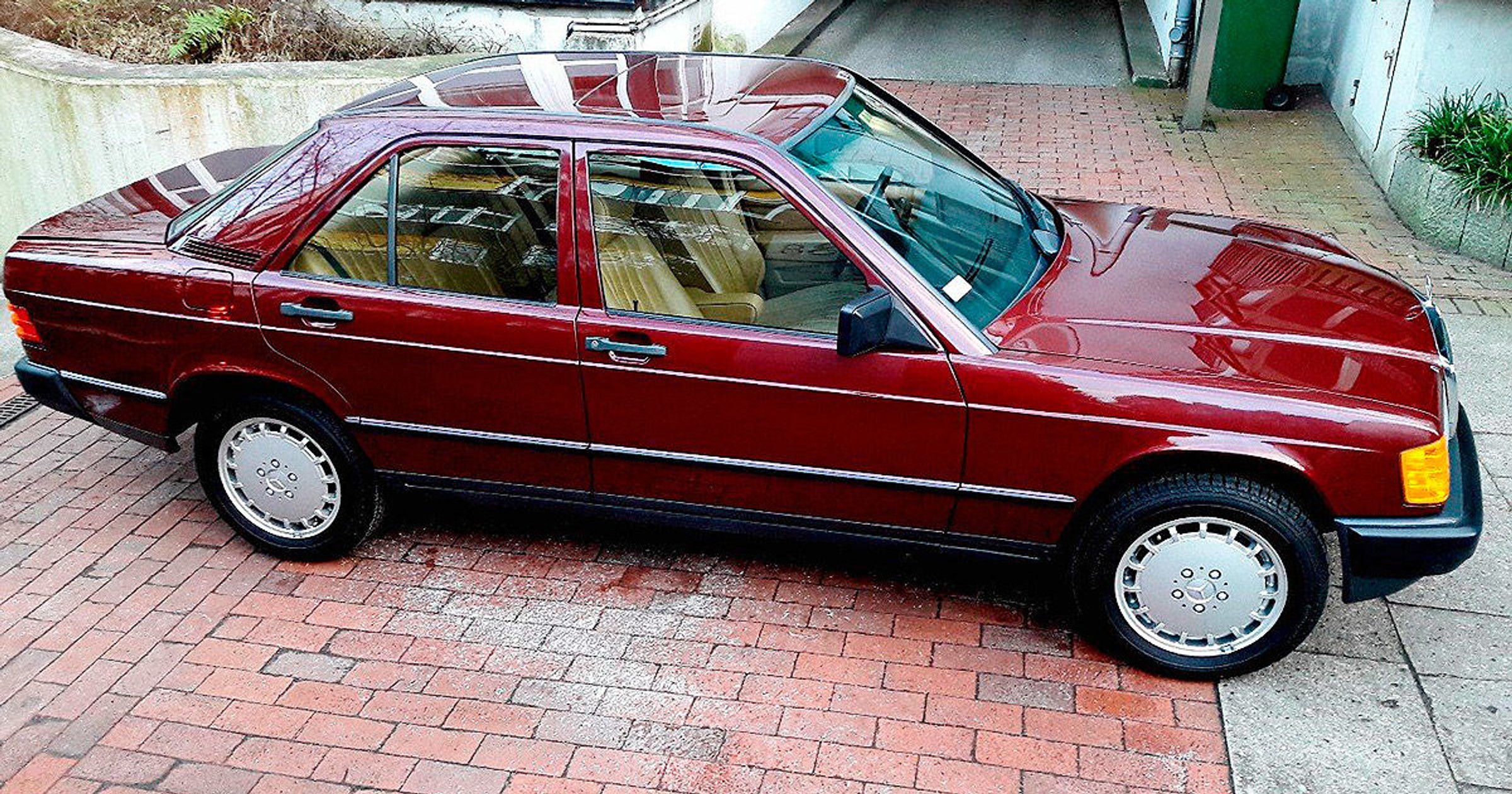 Mercedes 190 E 2.3