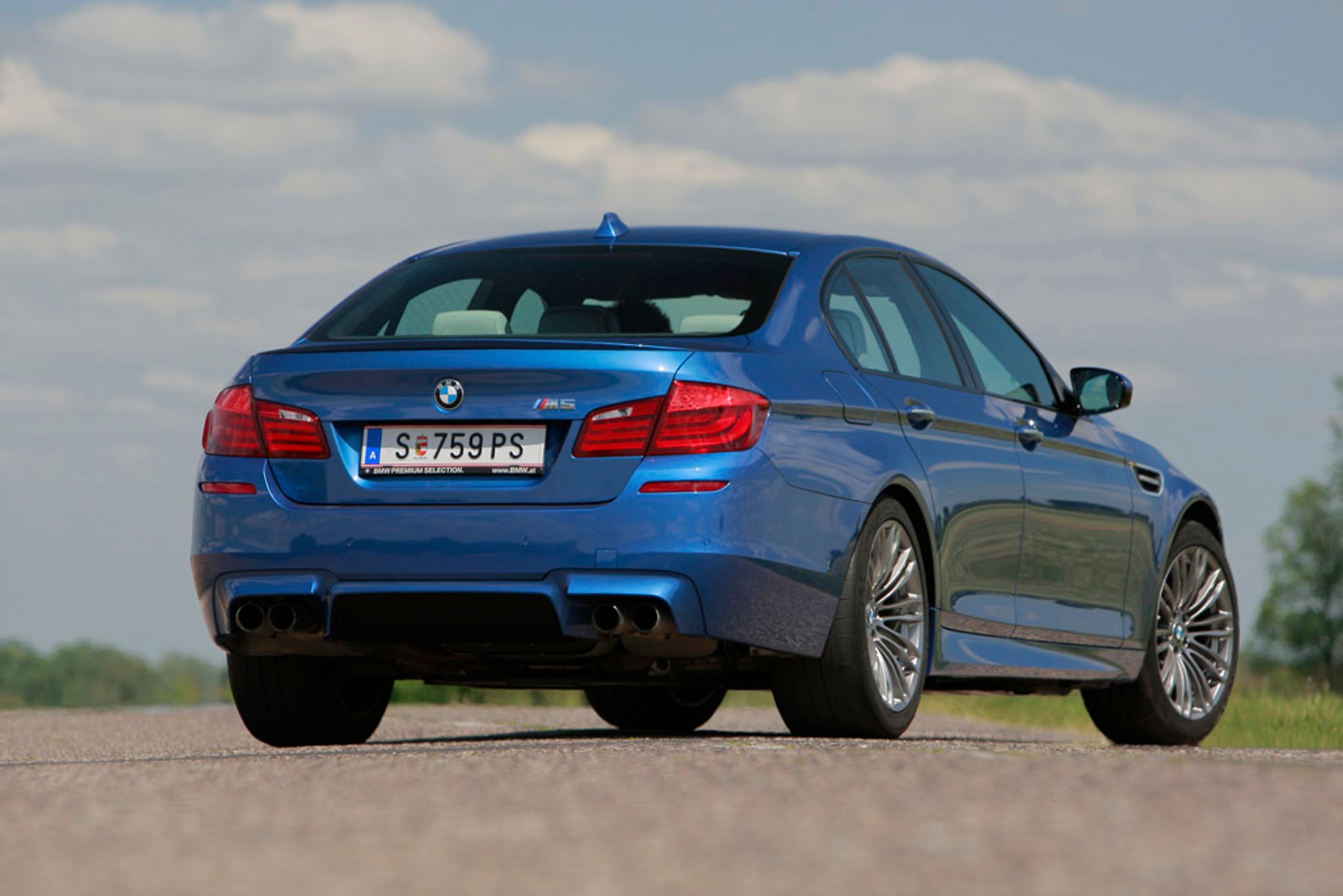 BMW M5: wirtuoz driftu i nie tylko