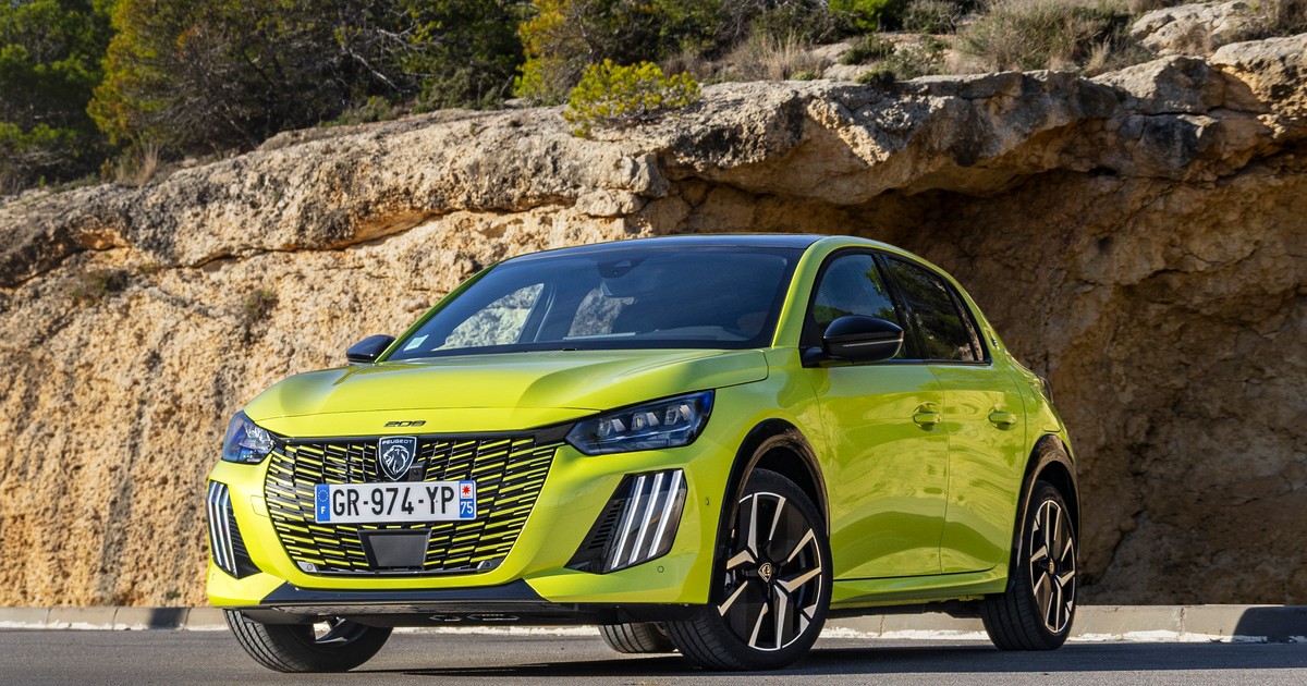 2024 Peugeot E-208