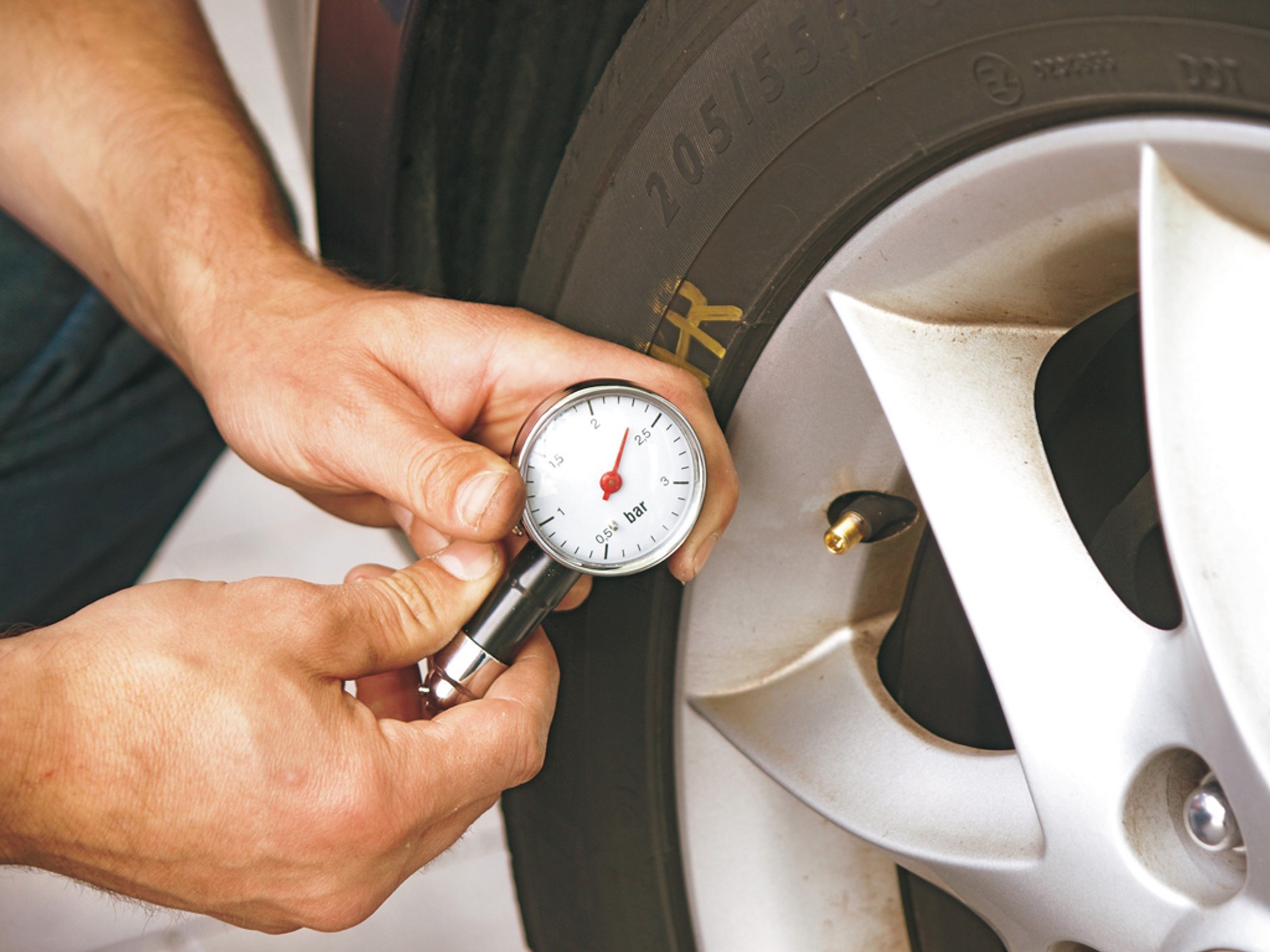 Wakacyjny przegląd auta: Czyli co warto sprawdzić przed dłuższym wyjazdem