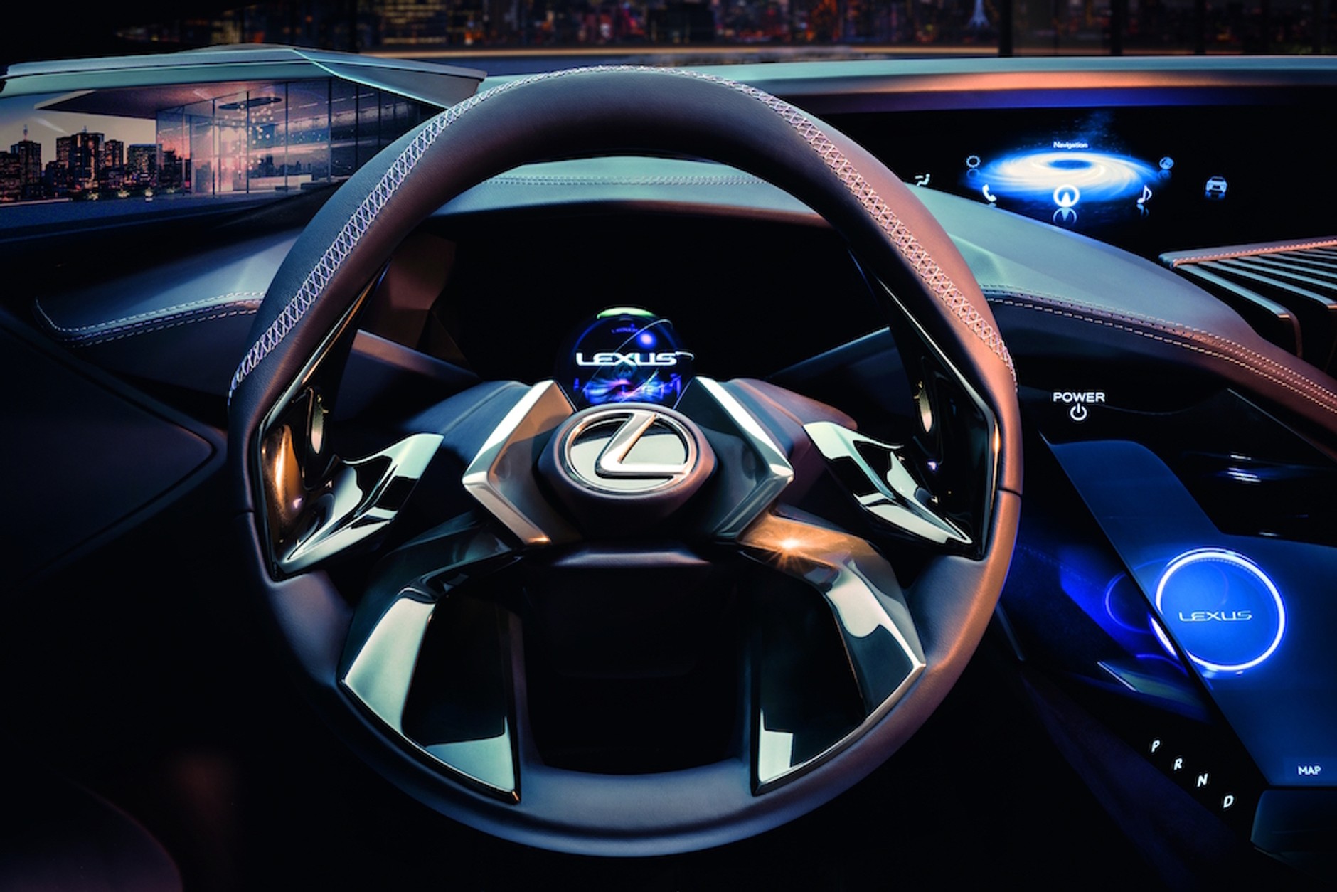 Lexus UX – Paryż 2016