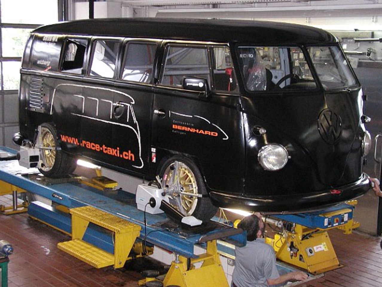 VW Bus T1 Race Taxi: bez limitu... (+ video)