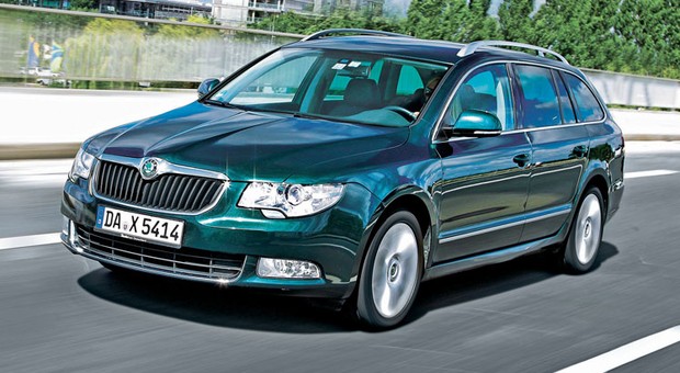 Skoda Superb Combi 2.0 TSI - Spory wyczyn dużej Skody