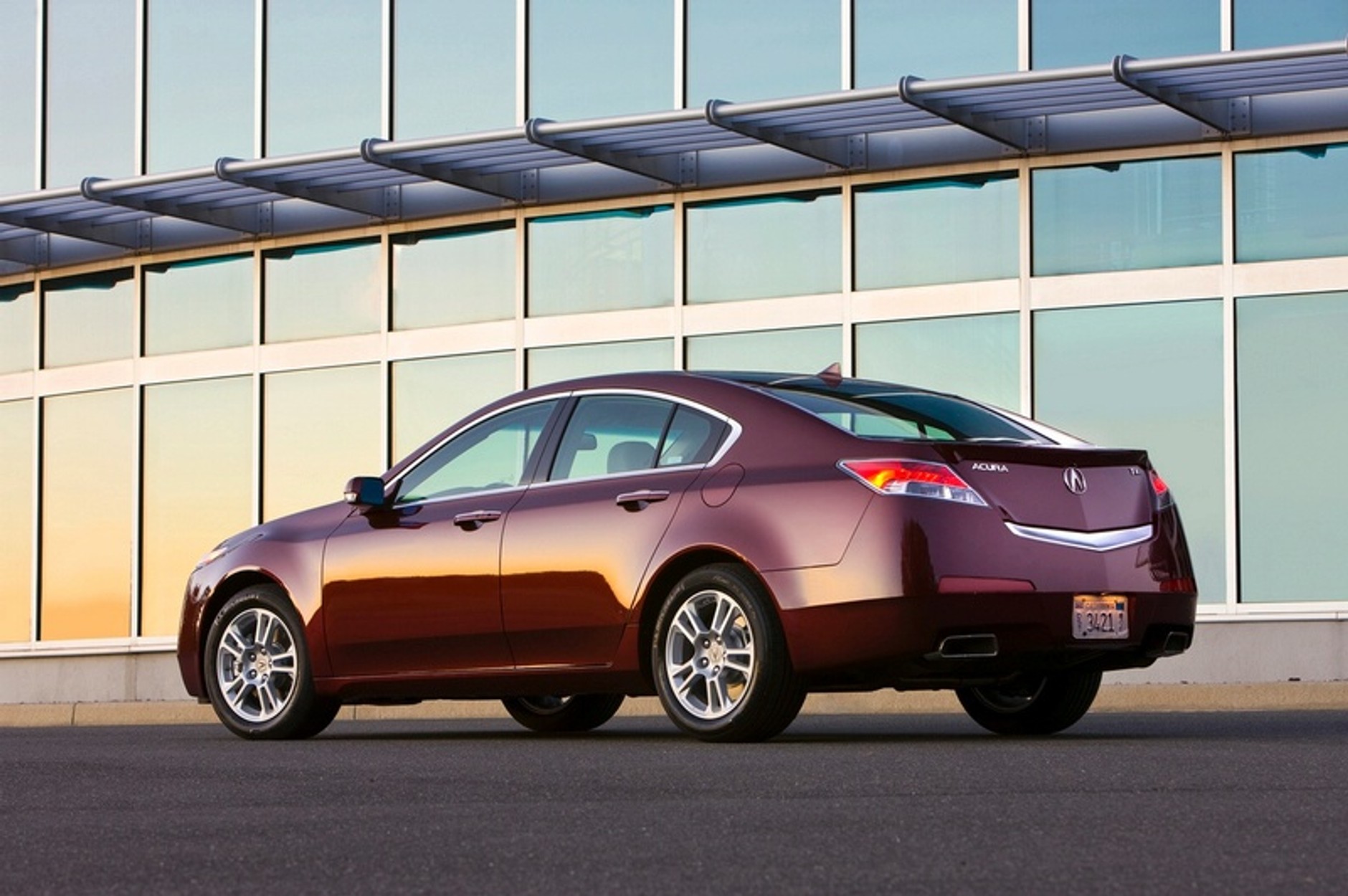 Acura TL: nowa generacja oficjalnie