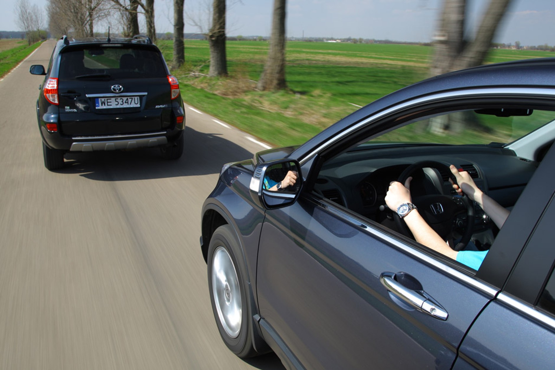 Czy istnieją auta dobre na wszystko? Toyota RAV4 kontra Honda CR-V