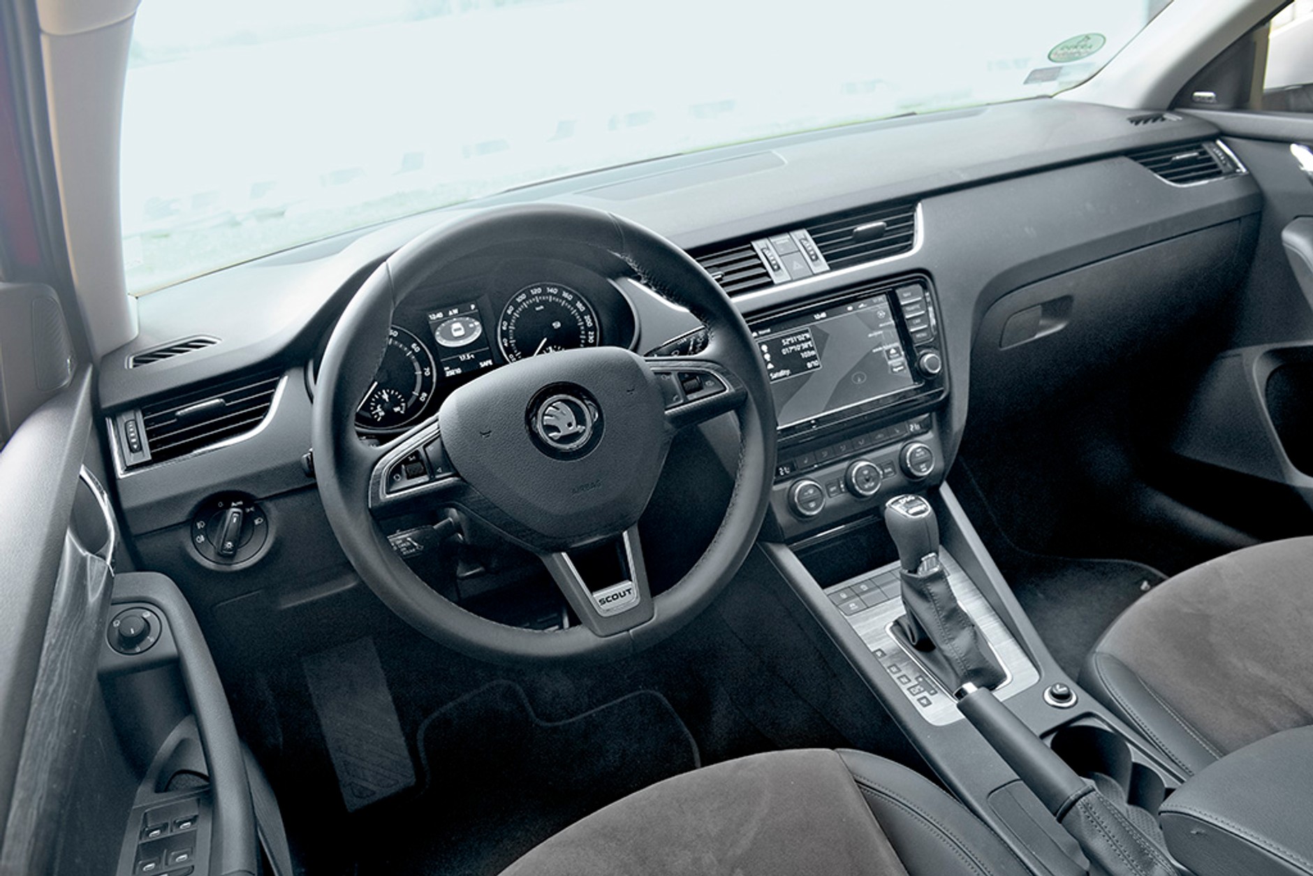 Uterenowione kombi - Seat Leon X-Perience kontra Skoda Octavia Scout i Volkswagen Golf Alltrack