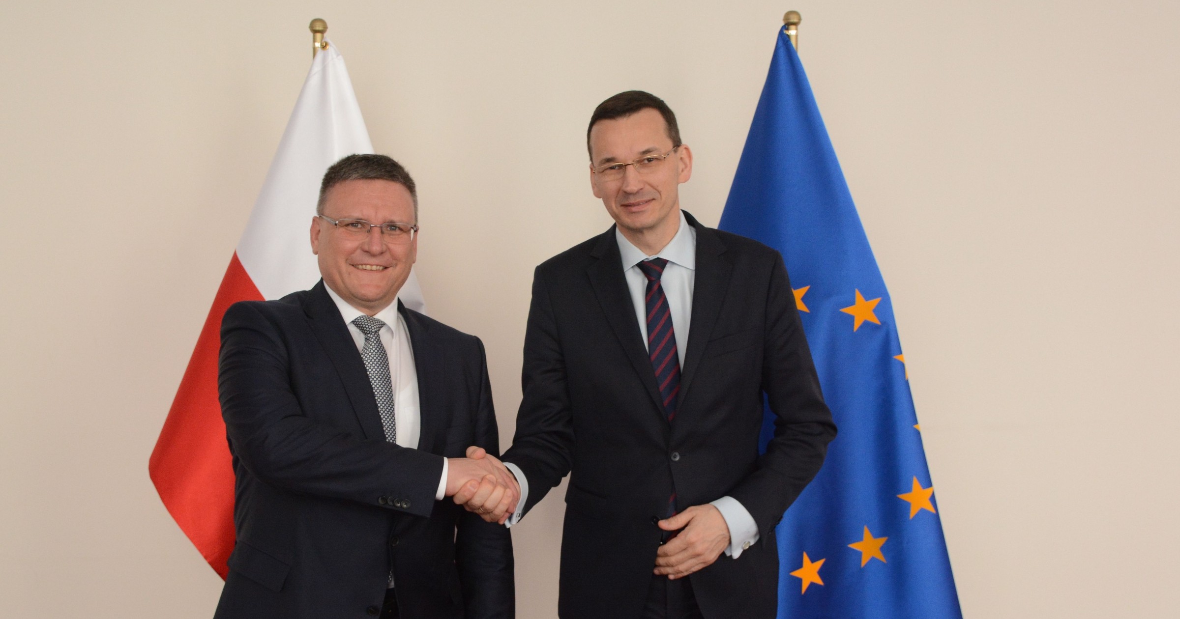 Markus Schäfer, Członek Zarządu Mercedes-Benz Cars i Mateusz Morawiecki, wicepremier i minister gospodarki RP