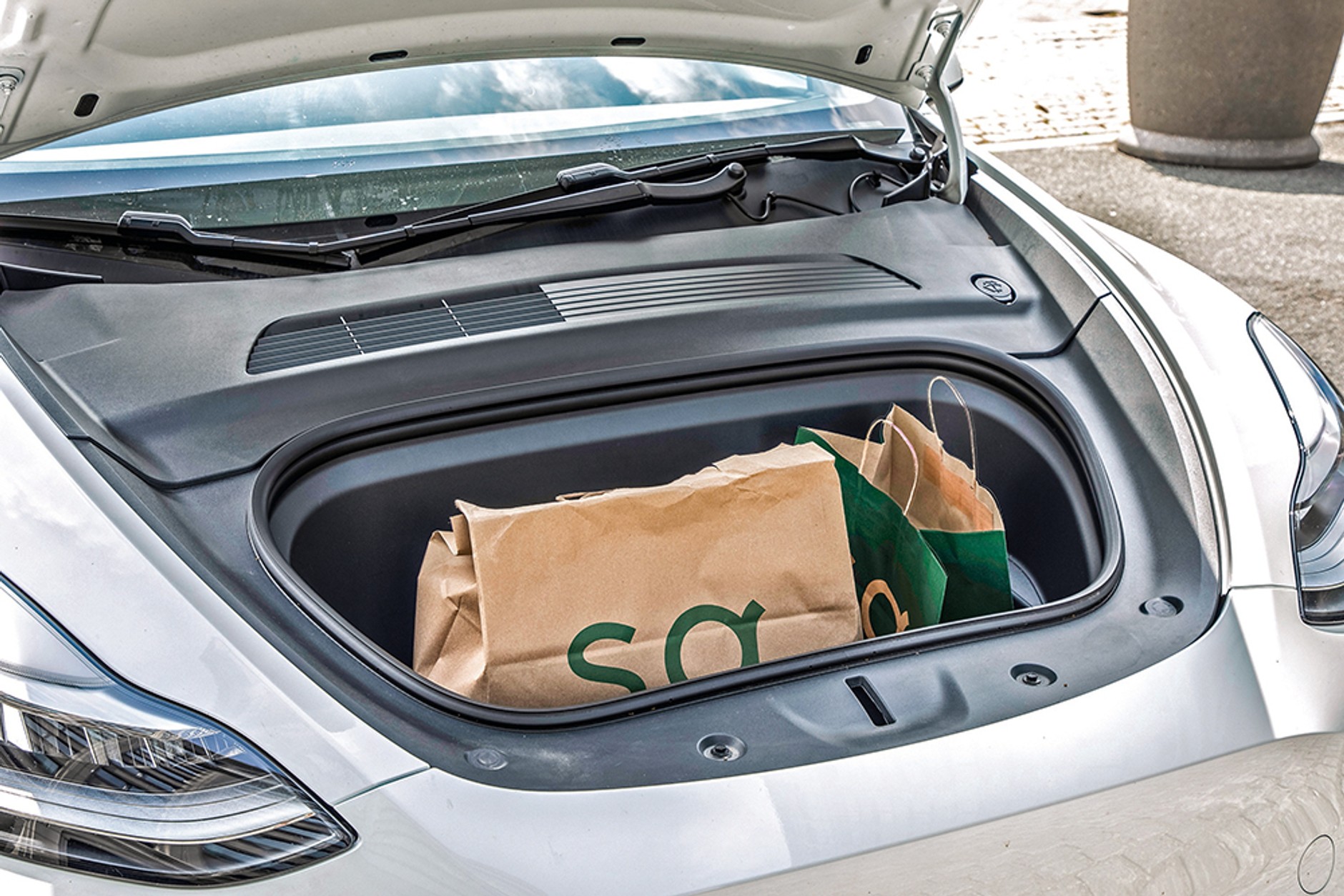 Tesla Model Y (2021)