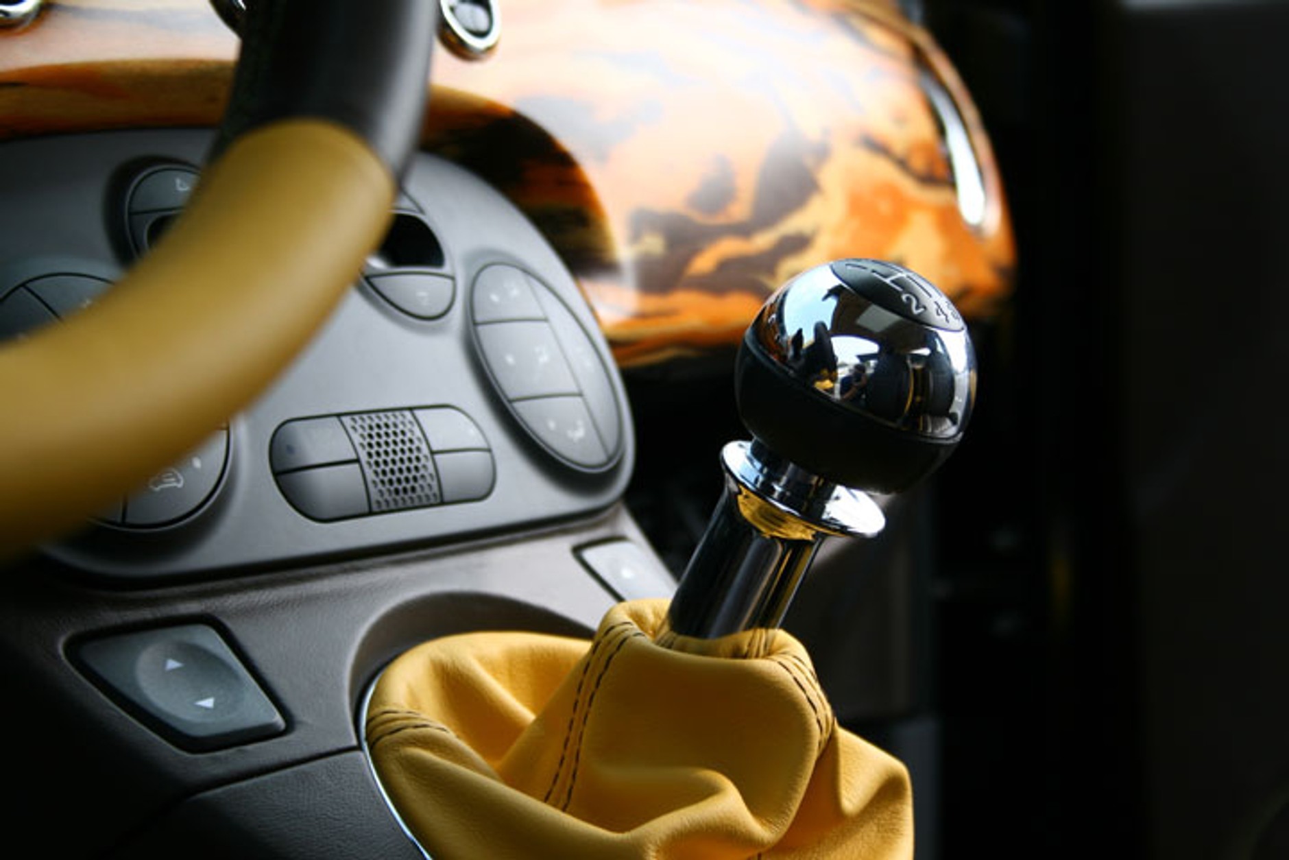 Fiat 500: w interpretacji Aznom