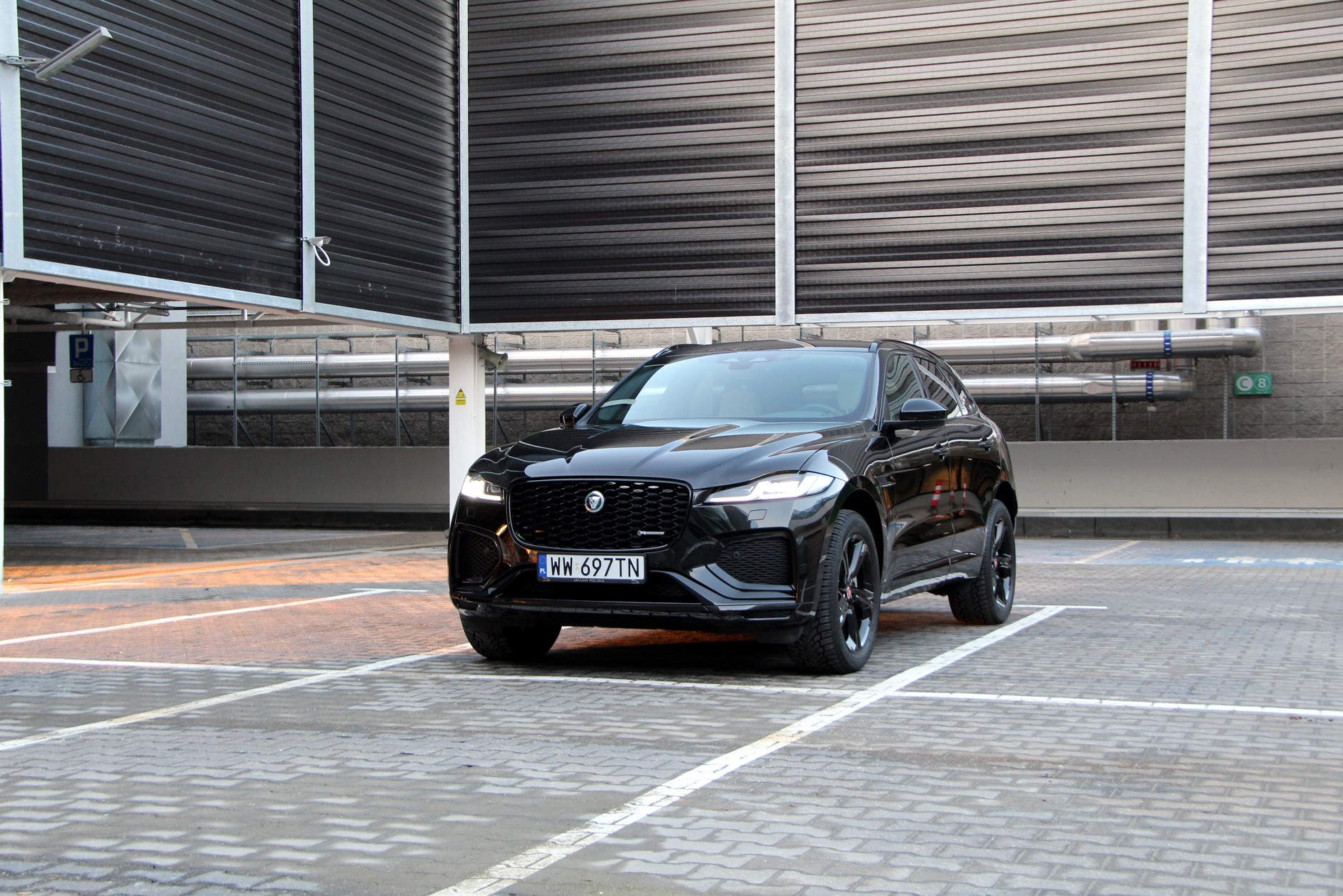 Jaguar F-Pace 2.0D R-Dynamic SE