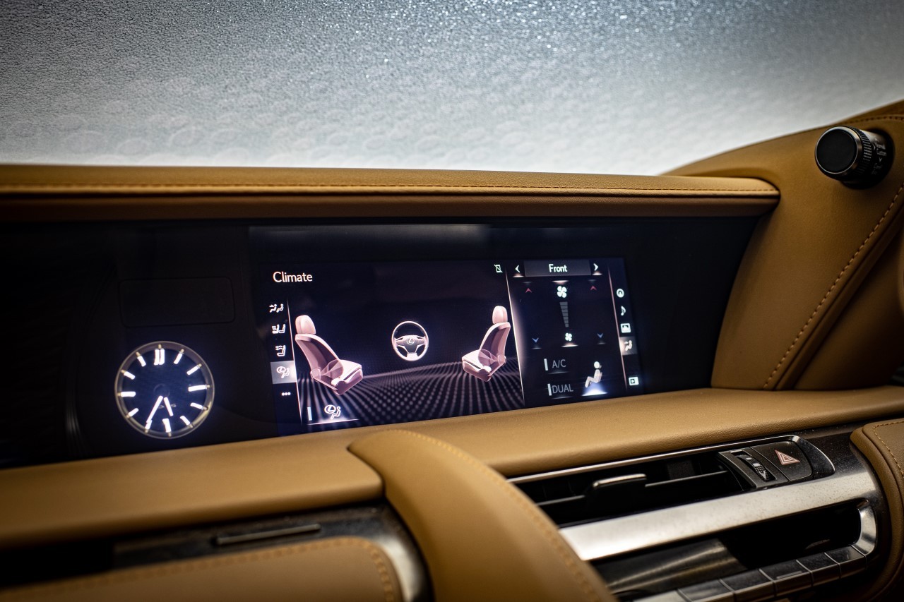 Lexus LC 500 Convertible testowany w zamrażarce
