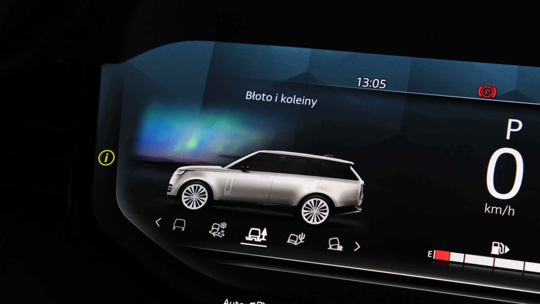 Range Rover LWB P530 First Edition (2022 r., 5. generacja)