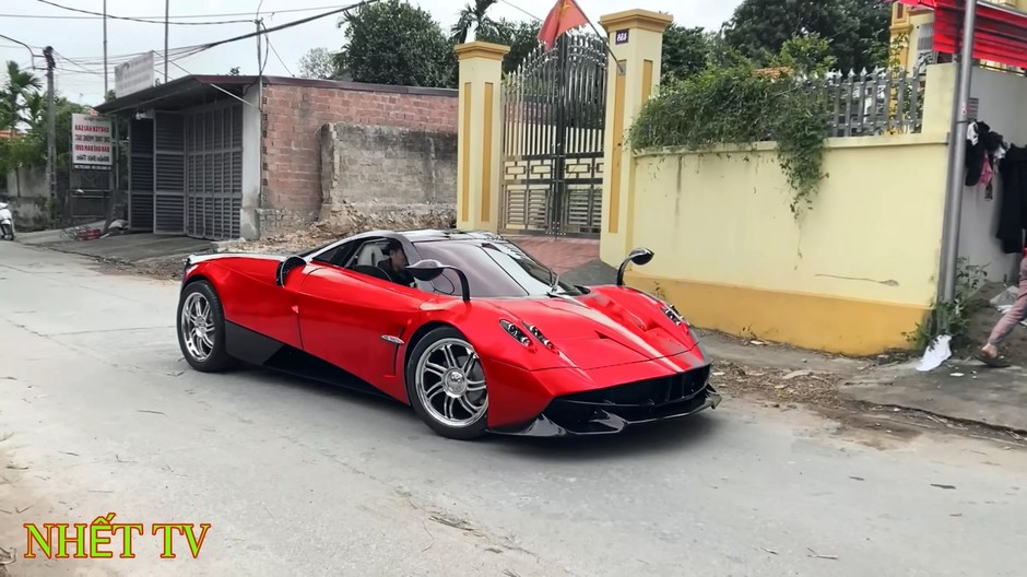 Pagani Huayra – replika