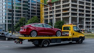 Najbardziej bezawaryjne auta wg raportu TUV. Odwróć tabelę... Tesla na czele