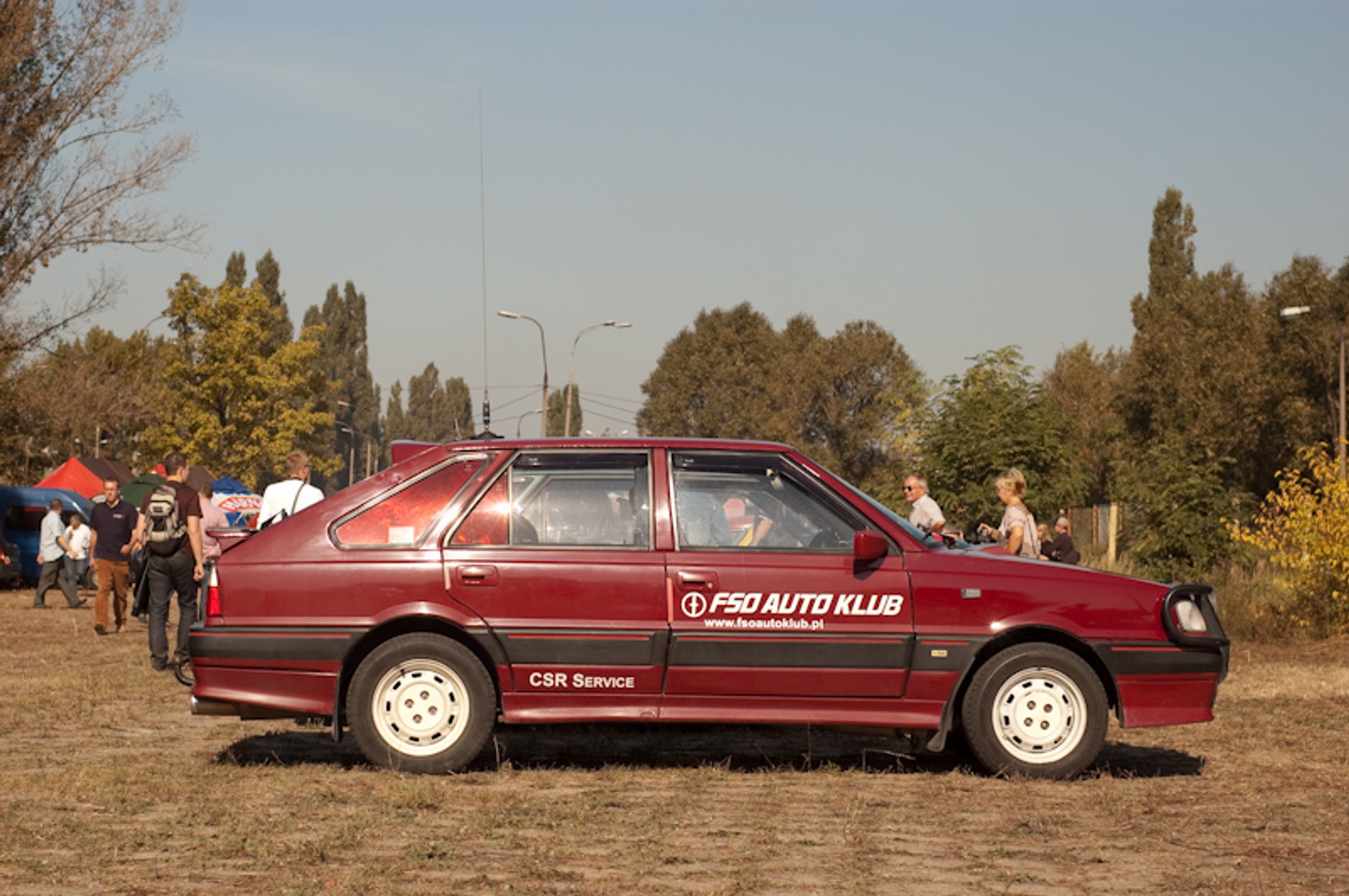 Polskie motocykle i samochody na torze FSO