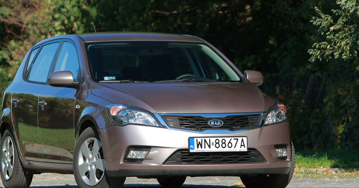 KIA cee'd 1.4: czy podstawowy silnik ma sens?
