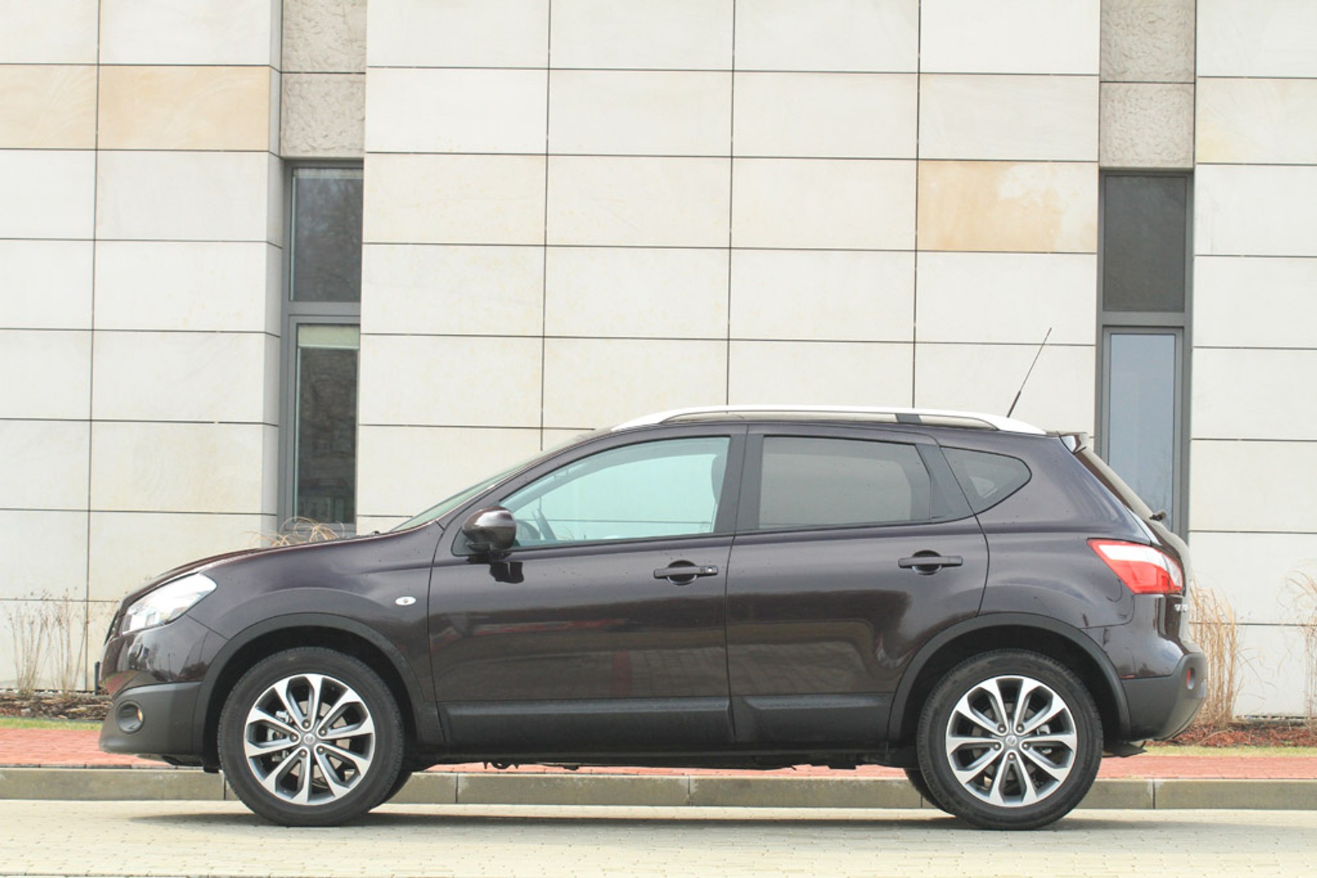 Nissan Qashqai: auto pod nadzorem kamer