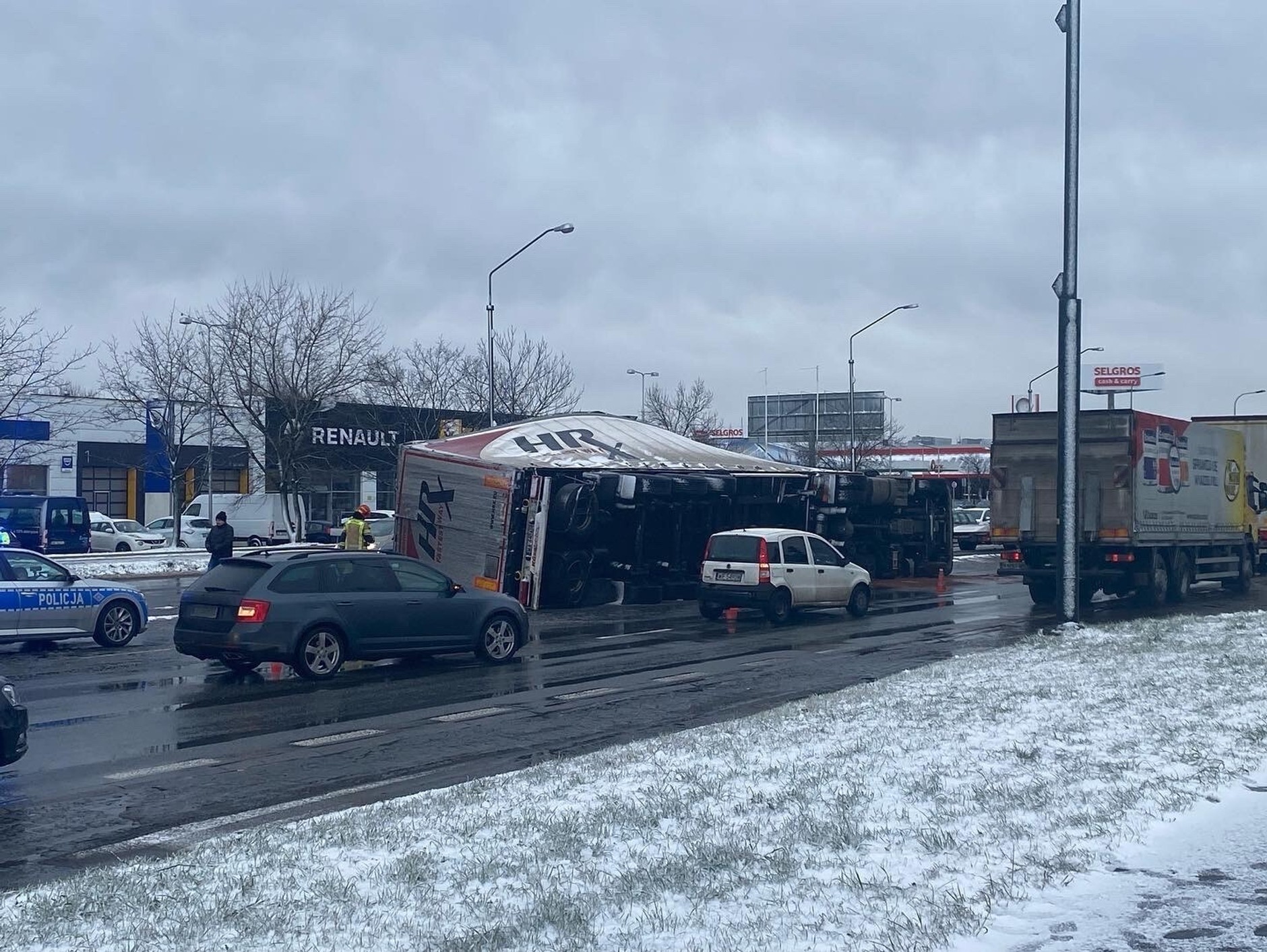 Skutki burzy śnieżnej w Warszawie