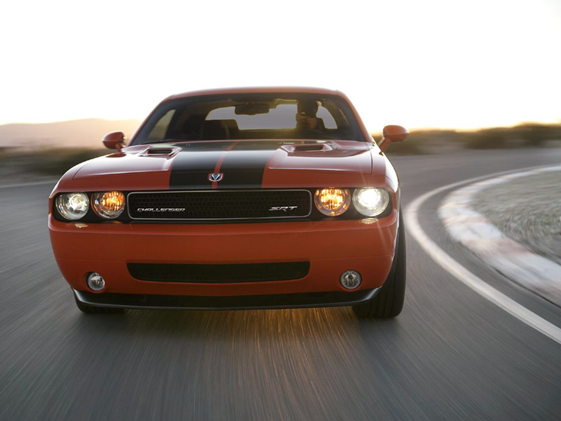 Chicago 2008: Dodge Challenger SRT8 w akcji (video)