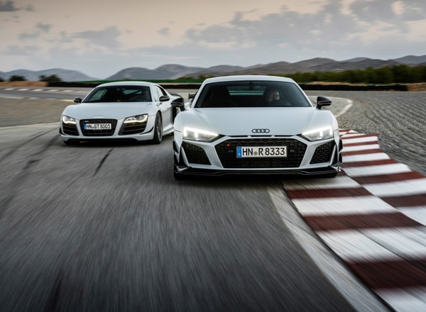 Topowa moc na pożegnanie V10 - Audi prezentuje potężne coupé R8 z napędem na tył