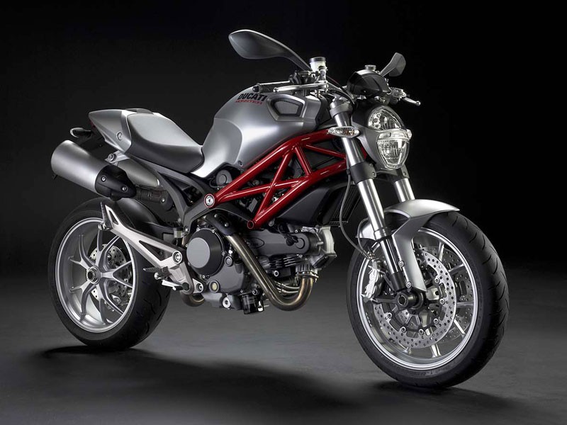 Nowy streetfighter Ducati Monster 1100 (+ wideo)