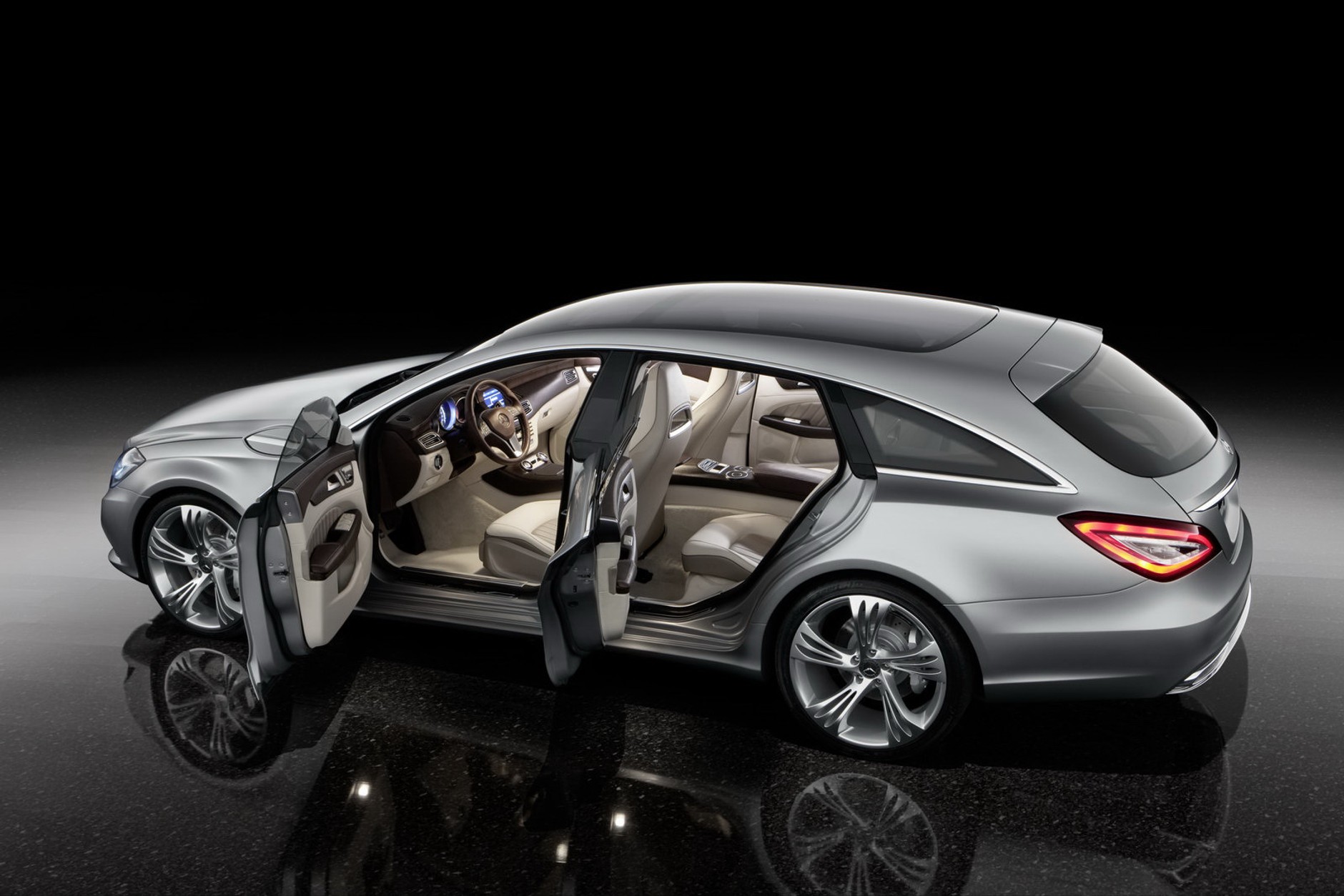 Pekin 2010: Mercedes-Benz Shooting Break Concept - nowy CLS jako sportowe kombi