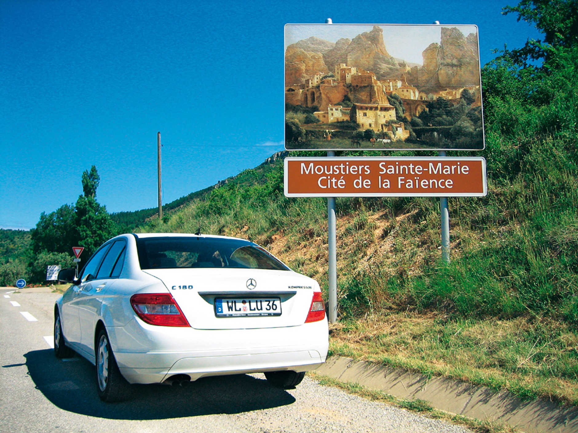 Mercedes C 180 Kompressor - Biały Mercedes zjeżdża do boksu (Test długodystansowy)