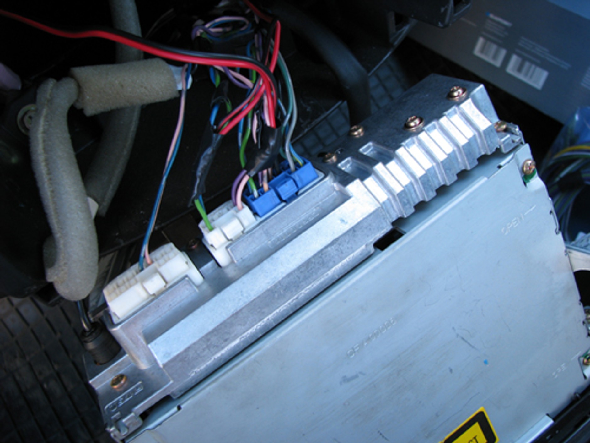 Więcej mocy, czyli rozbudowa fabrycznego systemu car audio