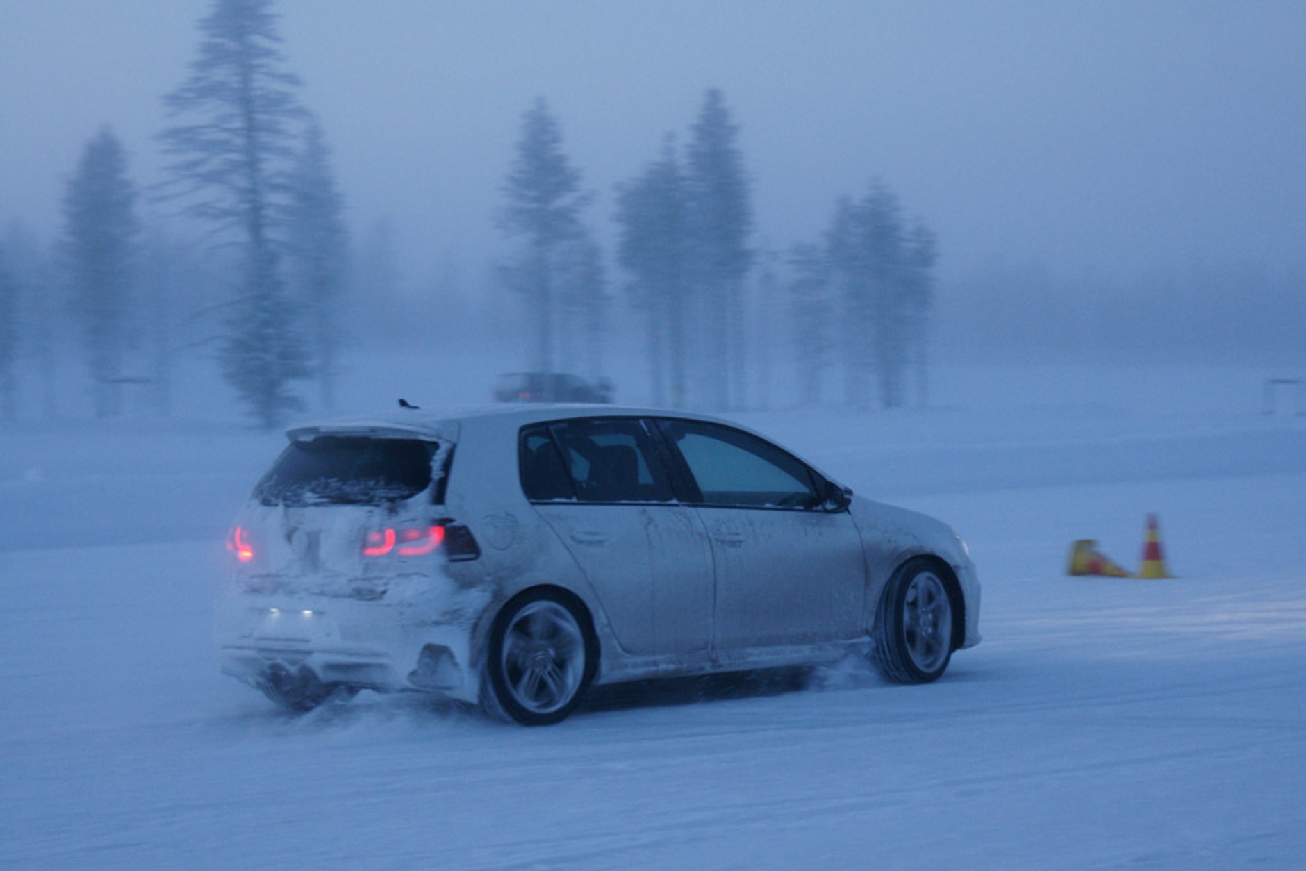 Volkswageny z napędem 4motion zdobywają Nordkapp