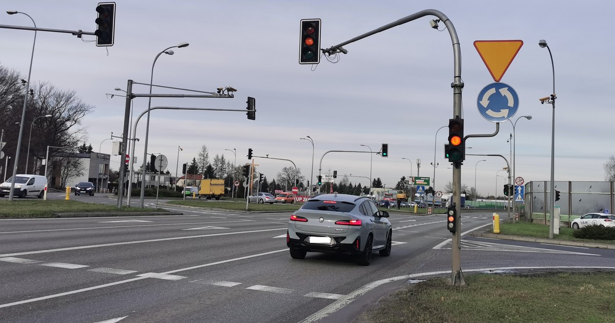 Skrzyżowanie w Jabłonnie: to łatwo stracić prawo jazdy