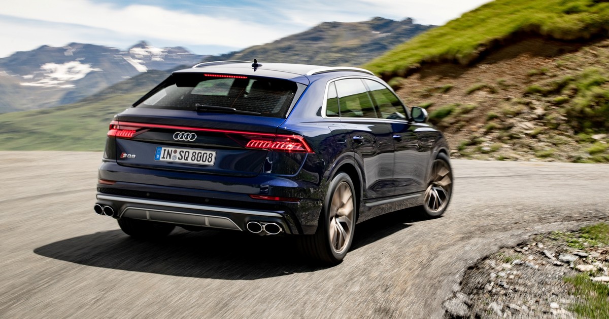 Audi Q8 pokazano w czerwcu 2018 r., na 13 miesięcy przed… trzecią generacją BMW X6.