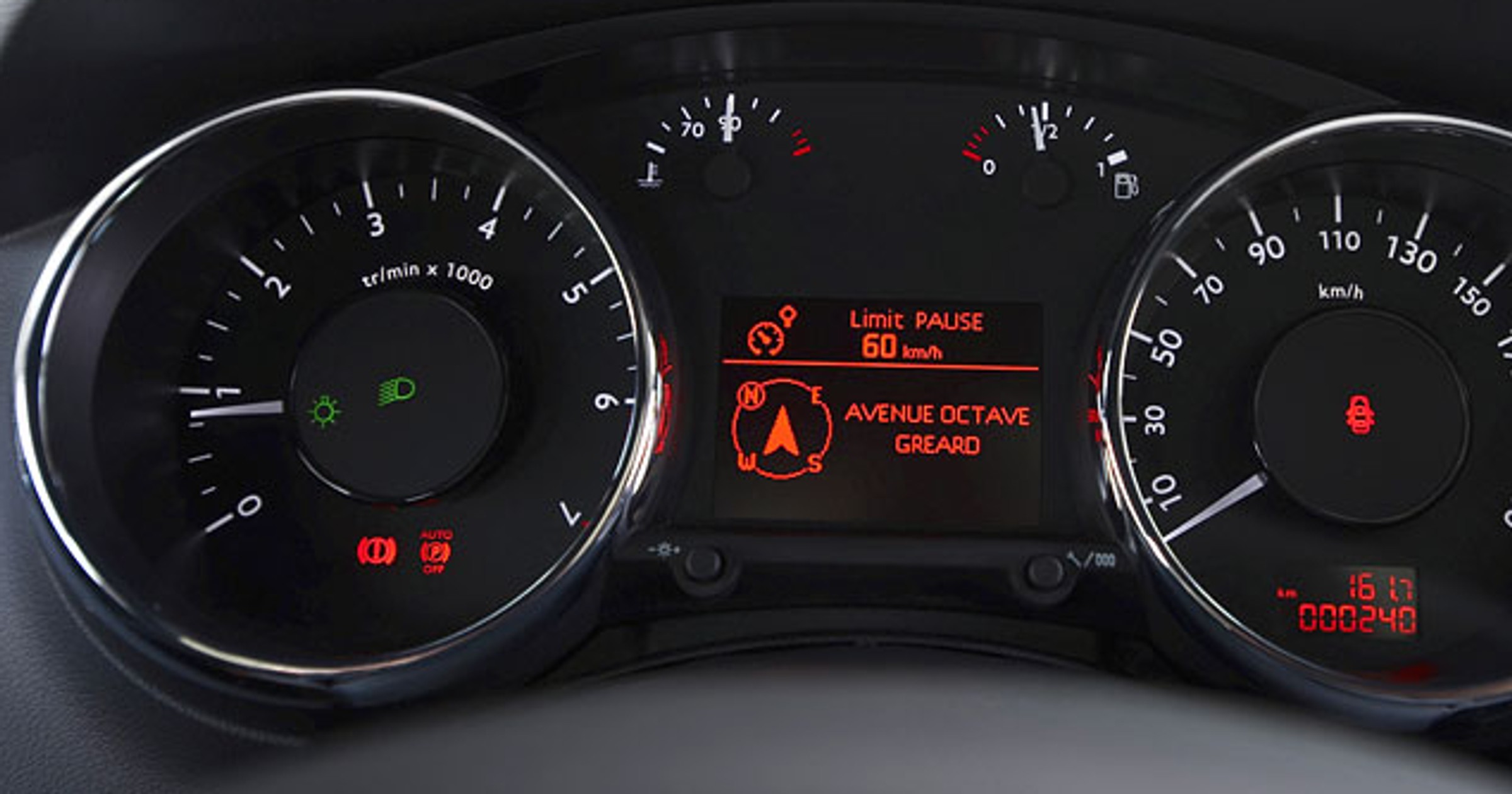 Peugeot 3008: trzy w jednym dla najbardziej wybrednych (ceny w Polsce)
