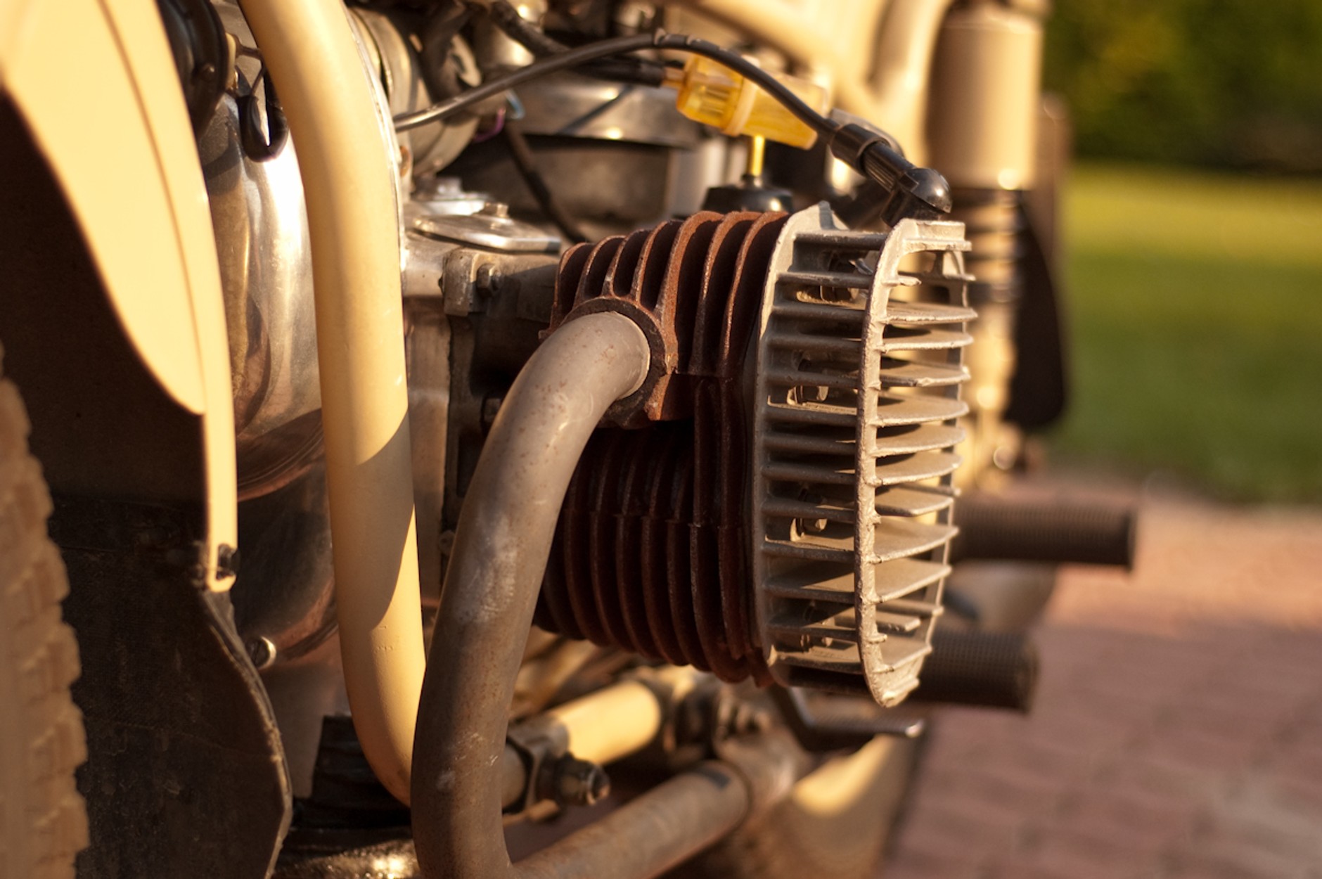 Stare jak Nowe: czyli druga młodość klasycznych aut