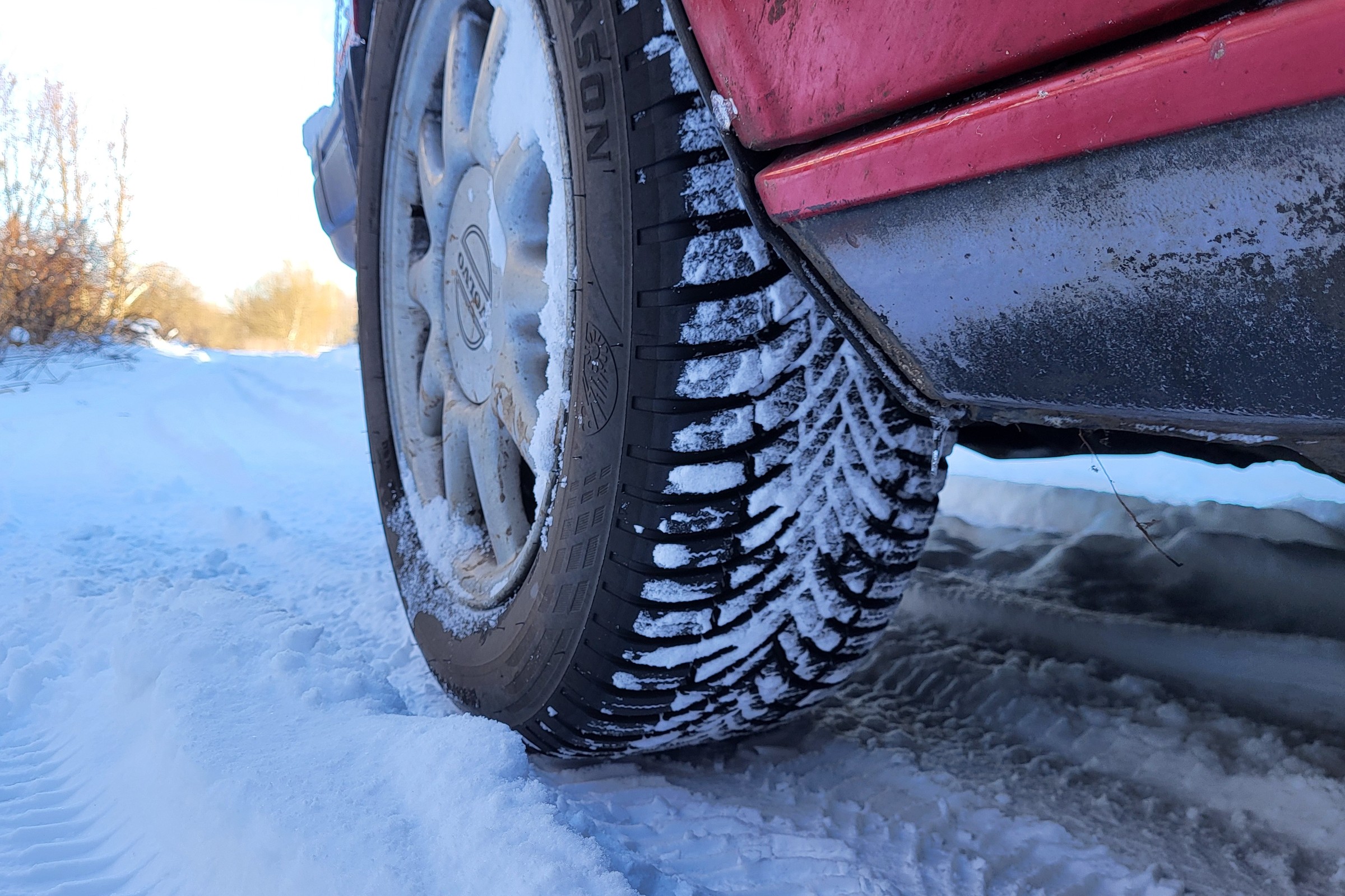 Pięć zimowych błędów kierowców. Unikaj ich, jeżeli nie chcesz zniszczyć auta