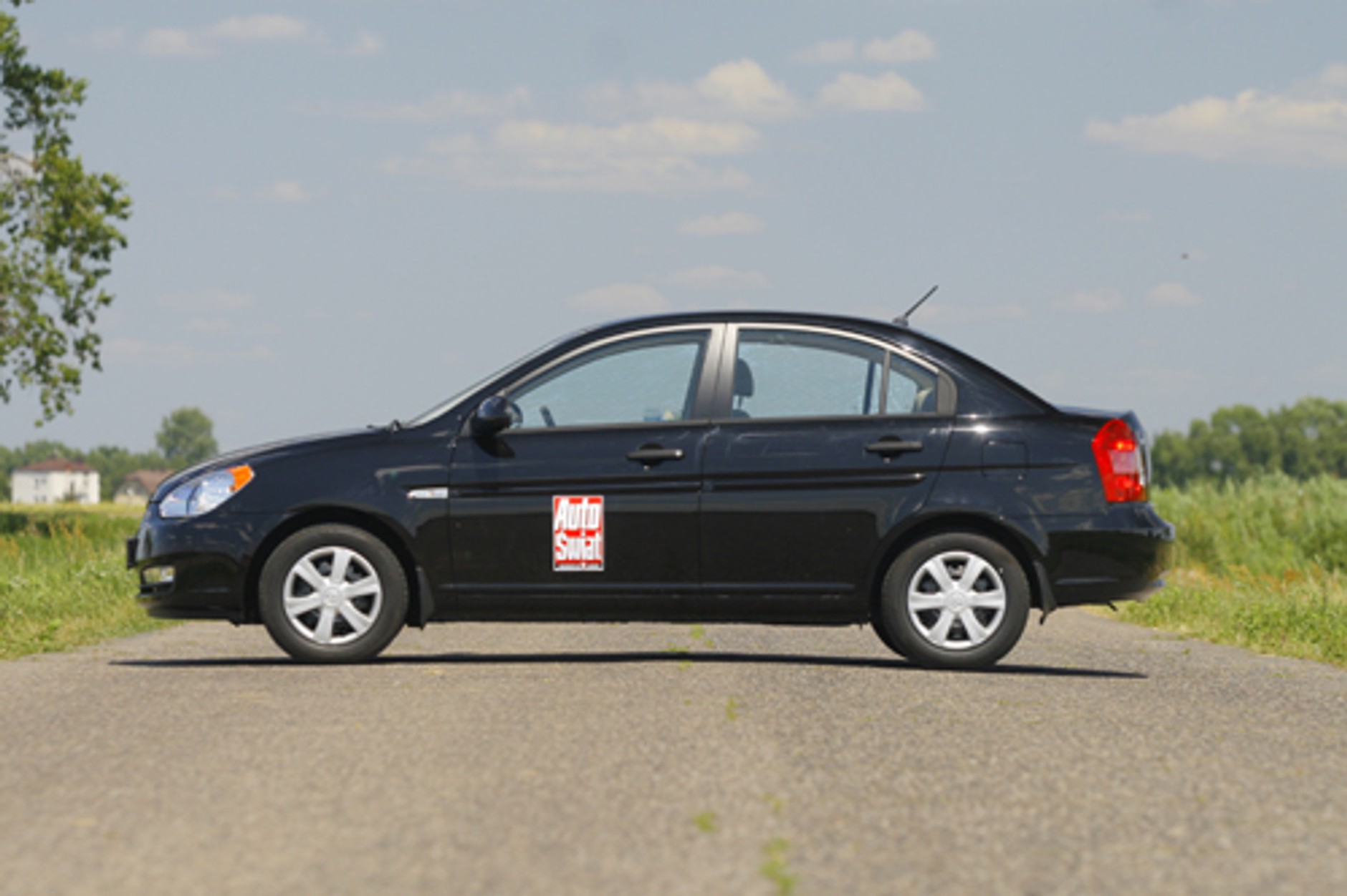 Honda City, Hyundai Accent - Nowy wśród małych sedanów