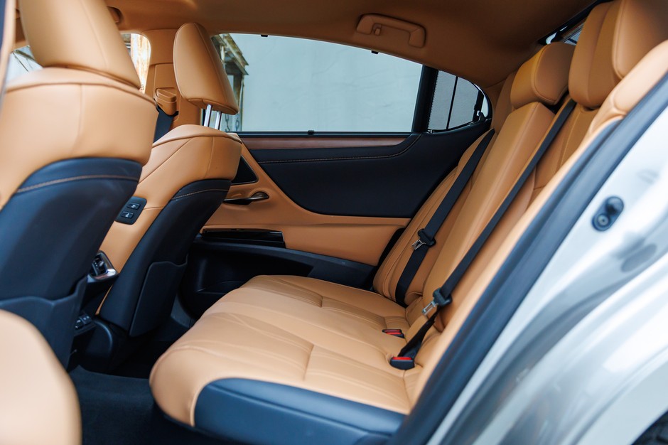 2024 Lexus ES300h