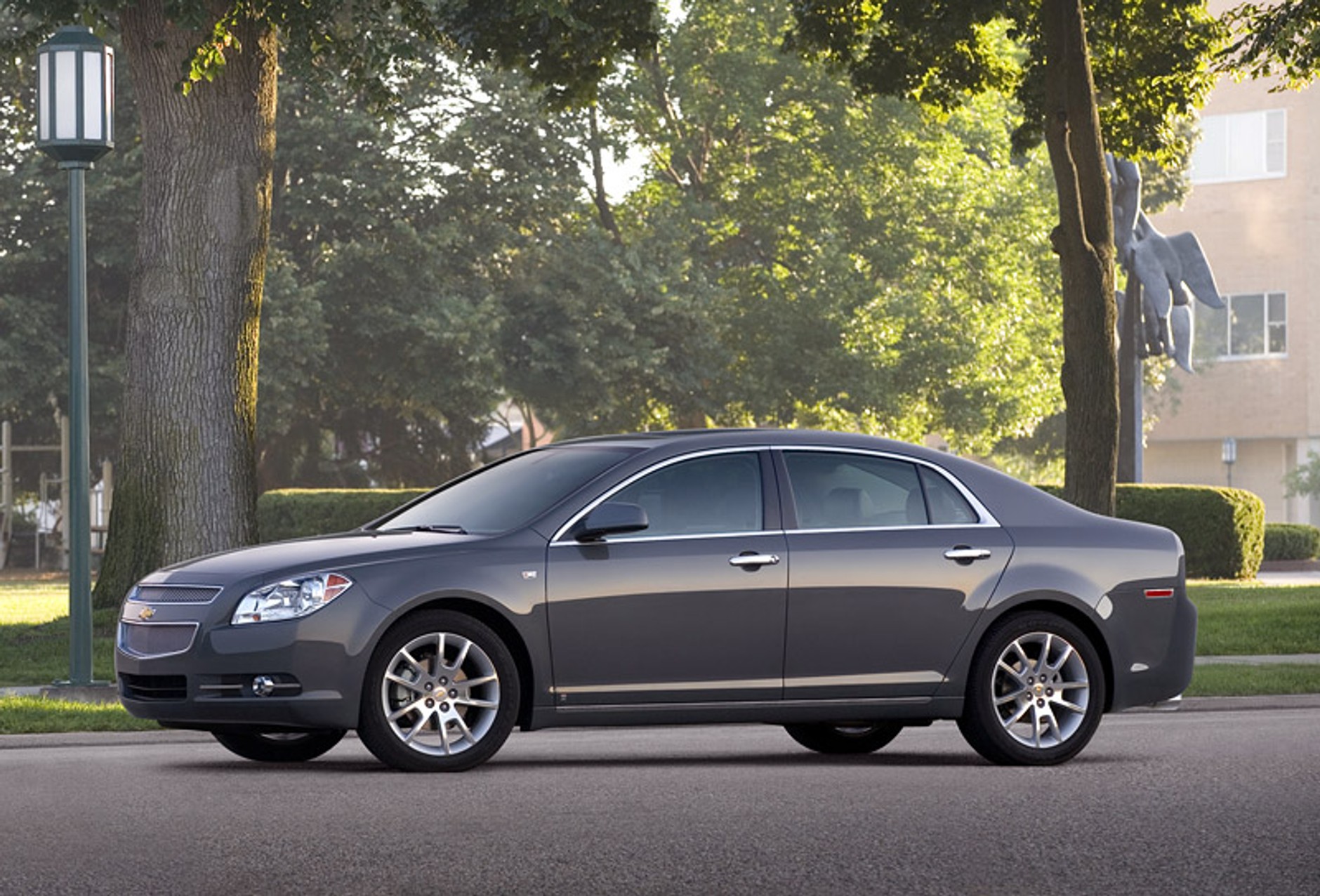 Chevrolet Malibu LTZ: po raz pierwszy z 4-cylindrowym silnikiem i 6-biegowym automatem