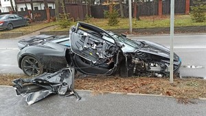 McLaren 720S Spider rozbity w Otwocku. Auto za 2 mln zł na złom