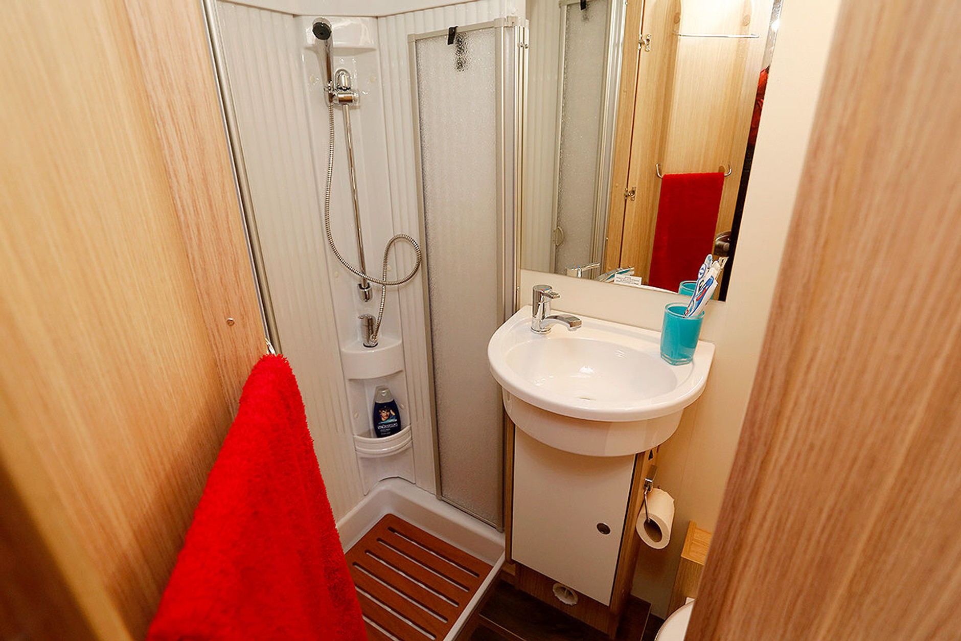 Porównanie czterech rodzajów kamperów (Sunlight A 70)