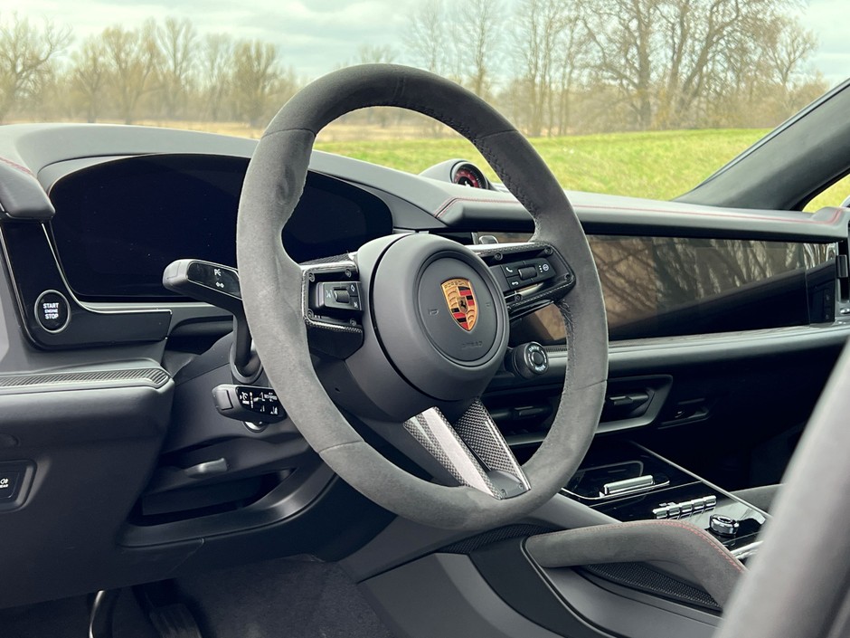 Porsche Cayenne GTS Coupe (model roku 2025)