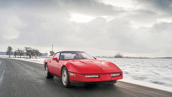 Corvette C4 ZR-1: uczyniła Amerykę znowu szybką. Pomogli Anglicy i Niemcy