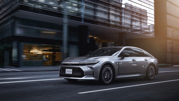 Toyota pokazała drugi samochód na wodór. Świetnie wygląda