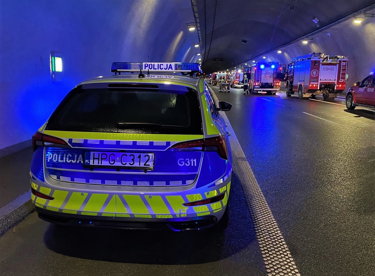 Ćwiczenia służb ratunkowych w tunelu pod Luboniem Małym