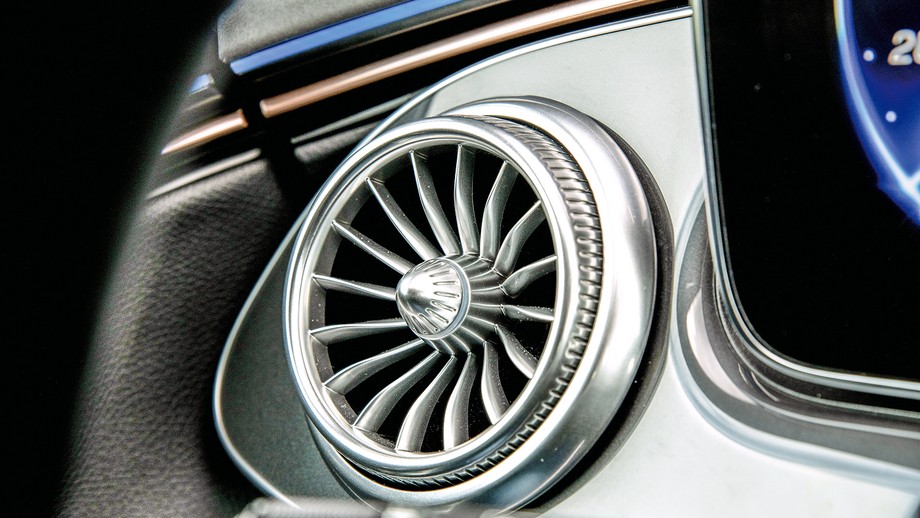 Mercedes EQE 350+ (2022)