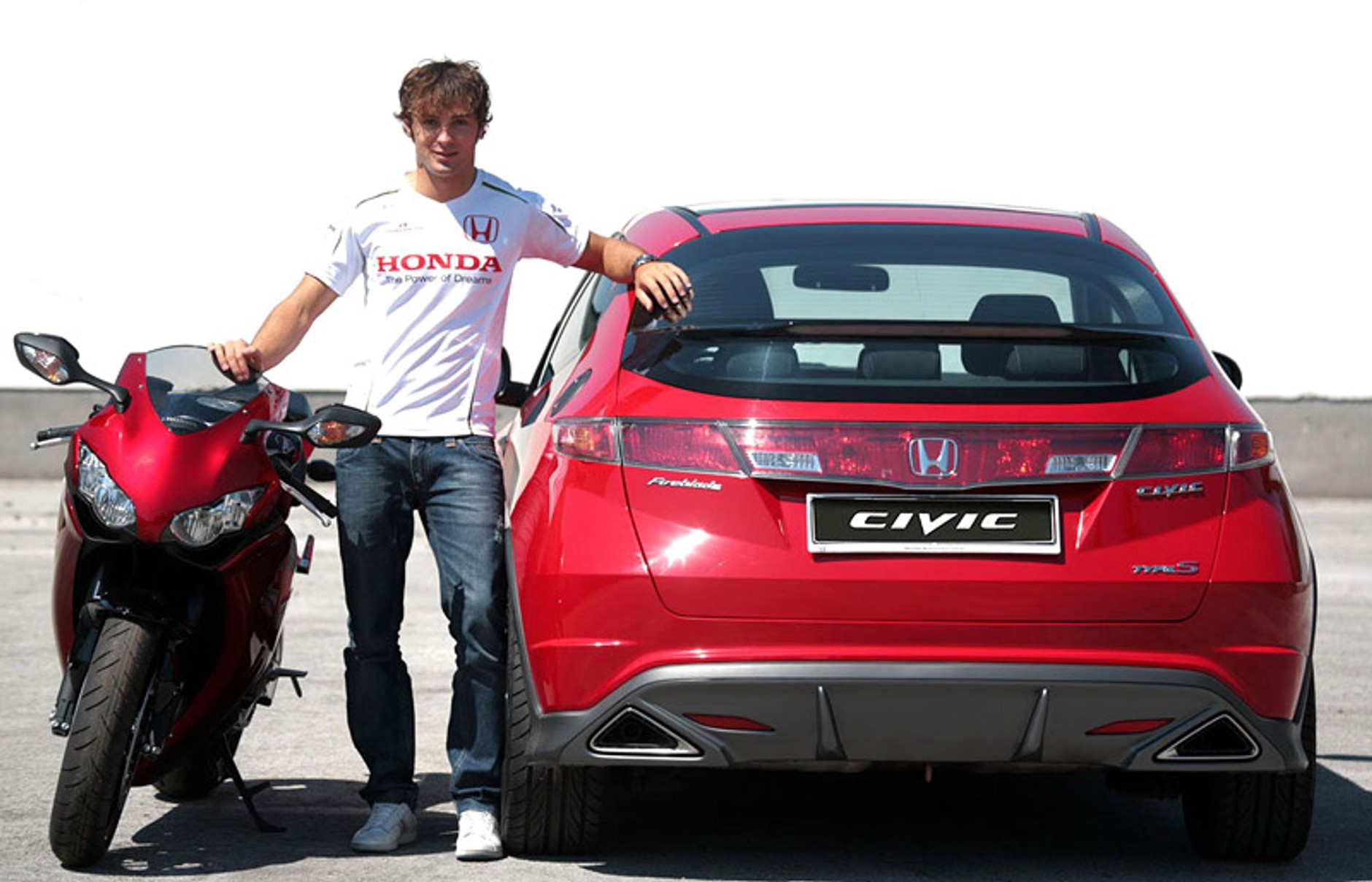 Honda Civic Type S Fireblade Replica: hatchback w stylu superbikea